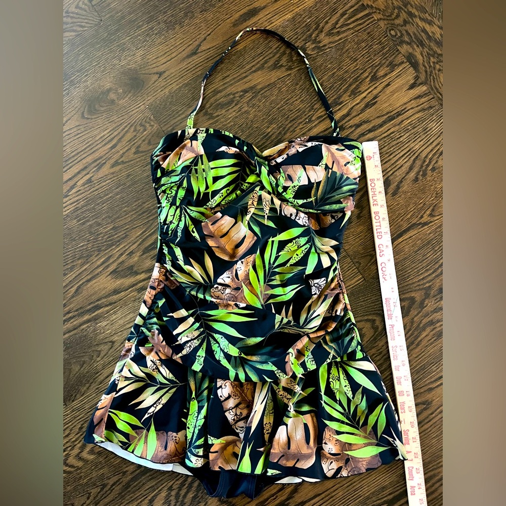 🔥White Stag woman’s XL 16/18 swimsuit halter swim skirt all in one black green